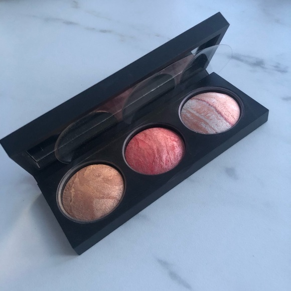 ⭐️2/$20.New Smashbox planetary cheek palette - Picture 2 of 3